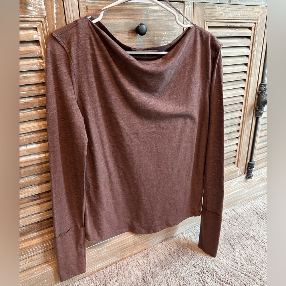 Free People Kimmi Long Sleeve Top in Chocolate Love (Size XS)